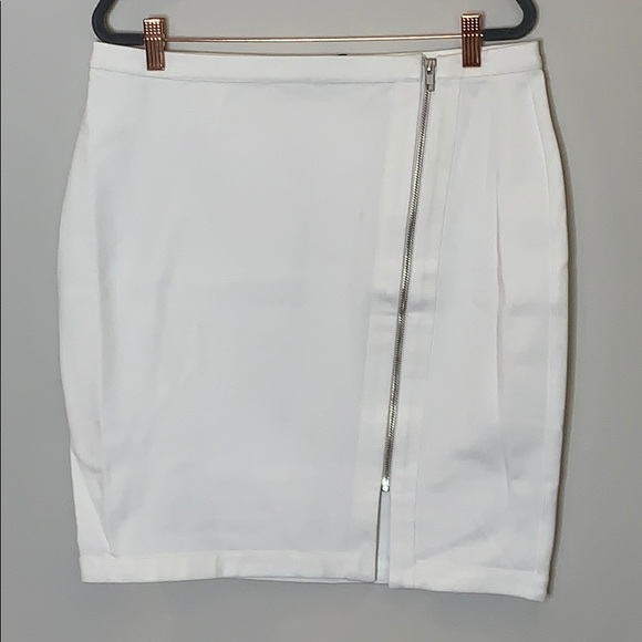 *SALE* NWT CUPCAKES & CASHMERE White Asymmetrical Skirt - Picture 9 of 10